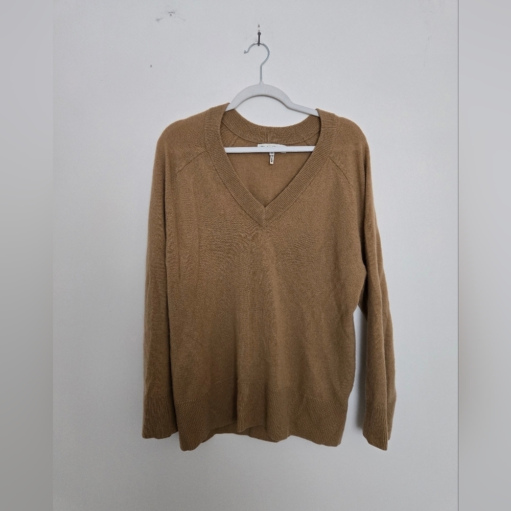 Weekend Stories Tan V-Neck Cashmere Sweater Normcore Quiet Luxury | size M